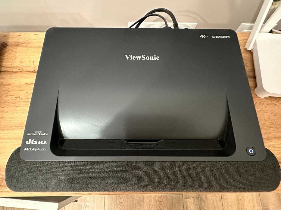 Продам набор: проектор, колонки, усилитель, проигрыватель, экран