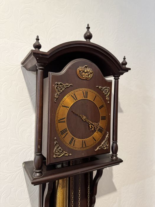 Relógio de Parede Antigo com Pêndulo – Fabricado em Portugal