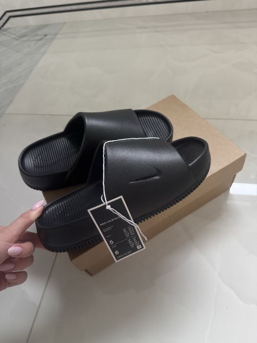 Nike calm slide