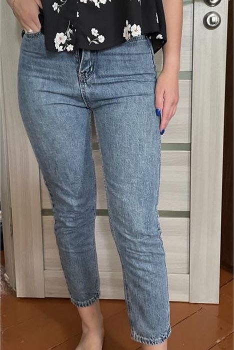Штани жіночі джинсові