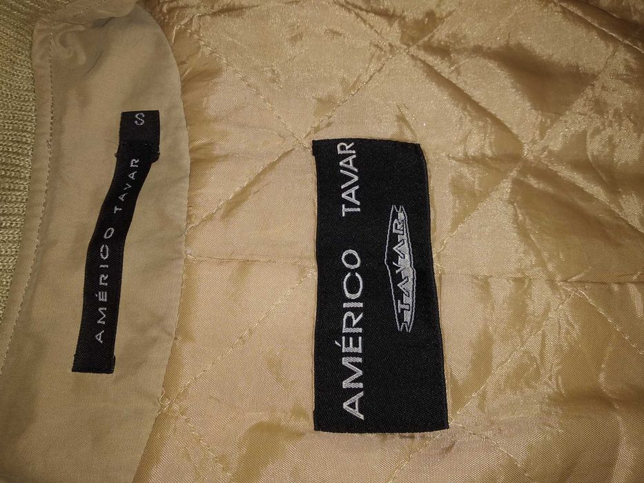 Casaco. (Bege). Tam- S