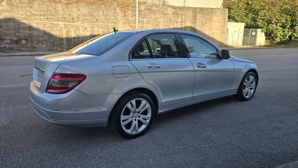 Mercedes C220 CDI Avantgarde 170cv Auto – IUC Antigo – Excelente Estado