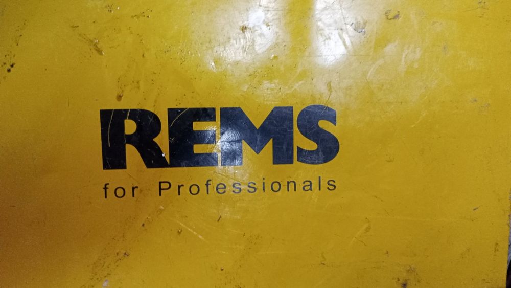 Zaciskarka praska Rems elektryczna