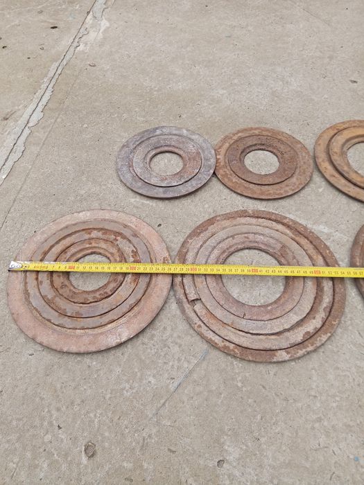 Продам кольца, двери, задвижки для печи