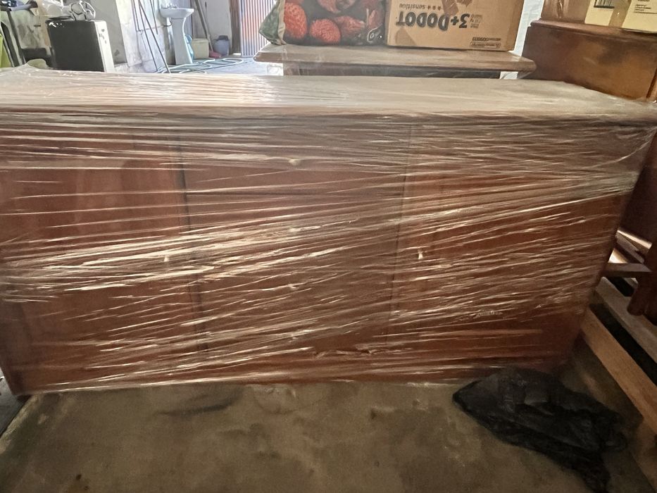 Aparador de cozinha em madeira