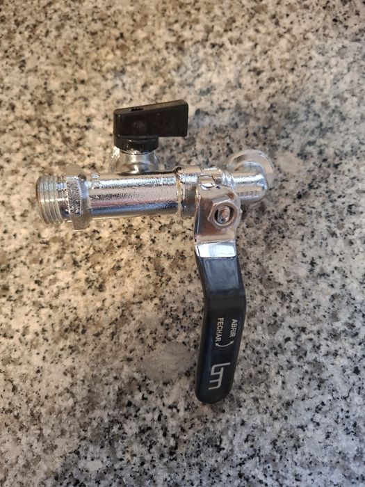 Two-Outlet Faucet64553172625281120