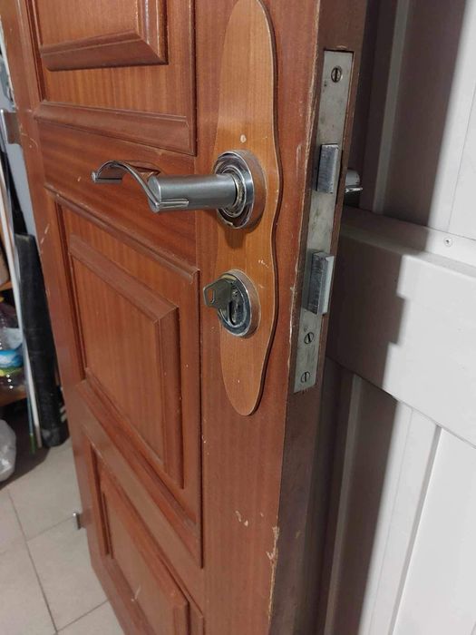 Porta madeira maciça64286386795522121