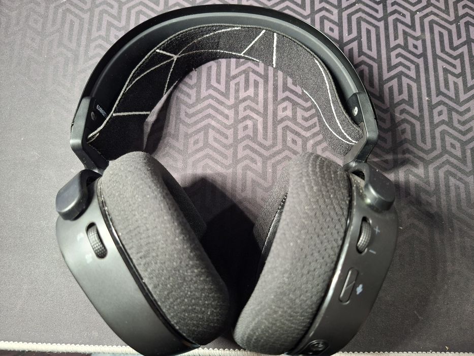 Steelseries arctis 9