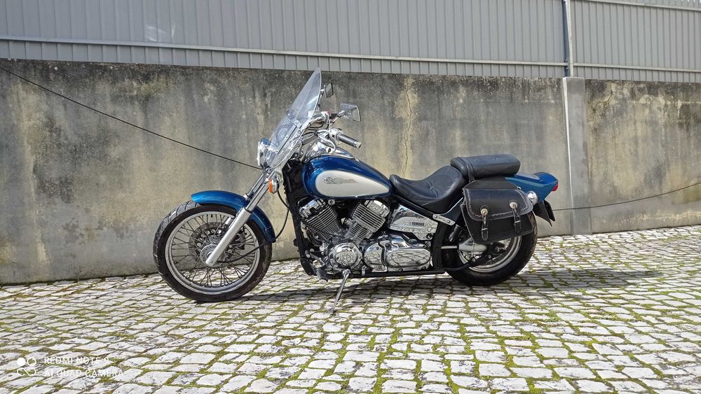 Vendo Yamaha Dragstar XVS 650 com 24000 quilómetros, super bem estimada como mostram as fotos.