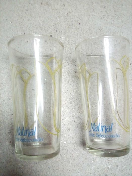 Copos de vidro para água ou bebidas