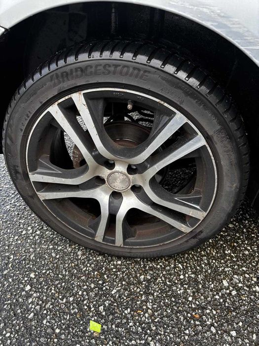 Jantes 17" com pneus de oferta