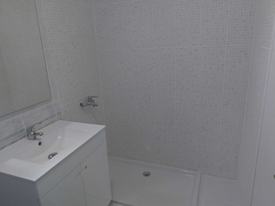 Quarto a Menina ou Rapaz | Metro | Matosinhos | Porto.