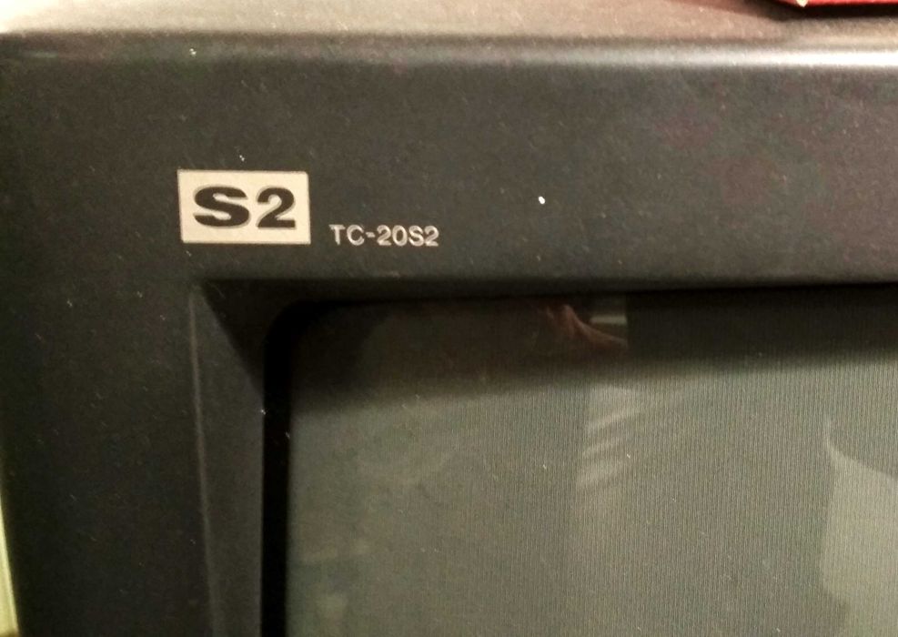 телевізор, двд та відеомагнітофон