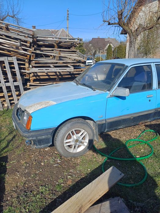 Аскона опель opel ascona 1.6 (два авто за 500)
