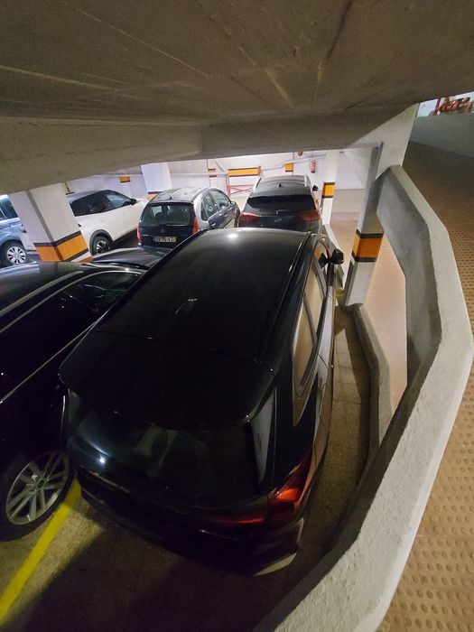 Lugar de Estacionamento duplo na Estrela