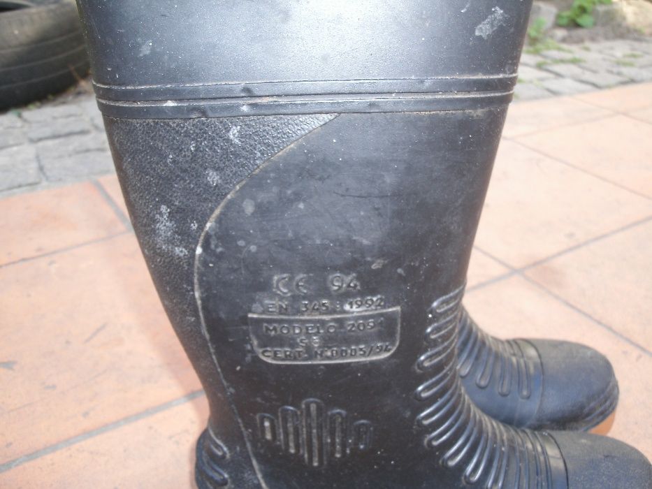 Galochas com biqueira de aço