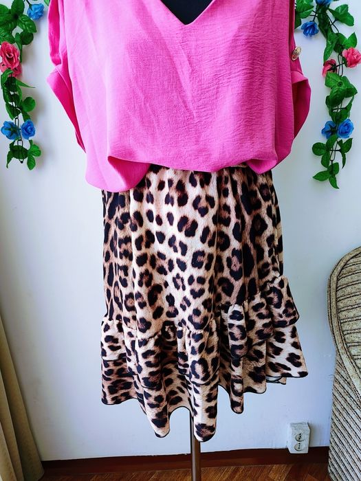 Spódniczka w panterkę z falbaną stylowa i kobieca Italy S