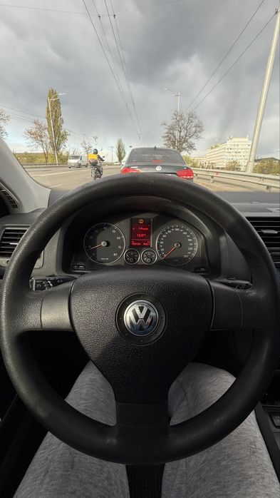 VW гольф 5 1.4  2008 року 152 тис пробіг