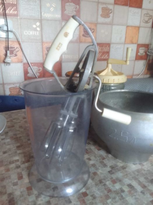 Раритетная посуда,чугун,чайник и др.