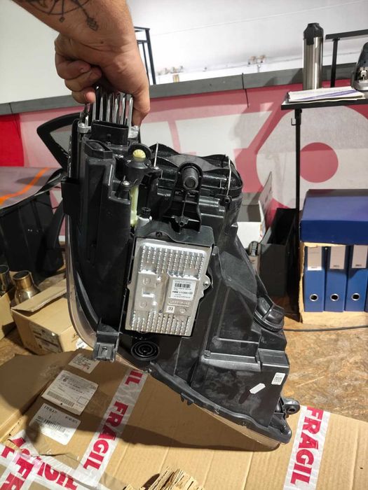 Farol SEAT/CUPRA Leon 5F - Dianteiro Esquerdo (NOVO)