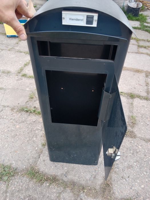 Skrzynka pocztowa paczkomat słupek do przesylek