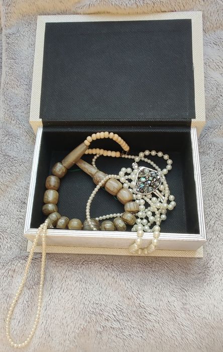 Dekoracyjne diamentowe pudełko