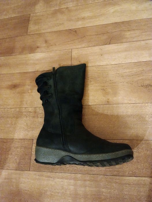 Продам зимние сапоги