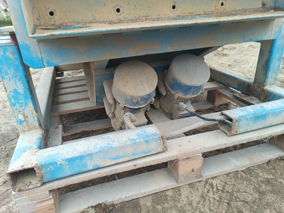 Przesiewacz wibracyjny sortownik