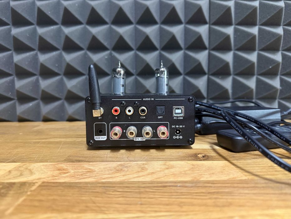 Wzmacniacz lampowy Kruger&Matz A60 Bluetooth USB 2x100W