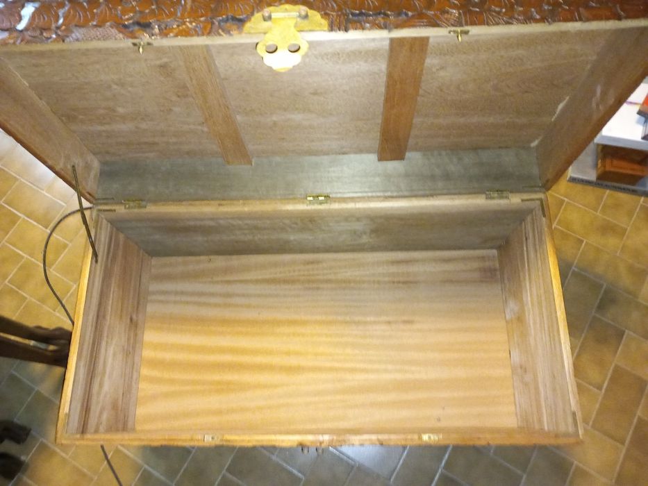 Arca de madeira teca