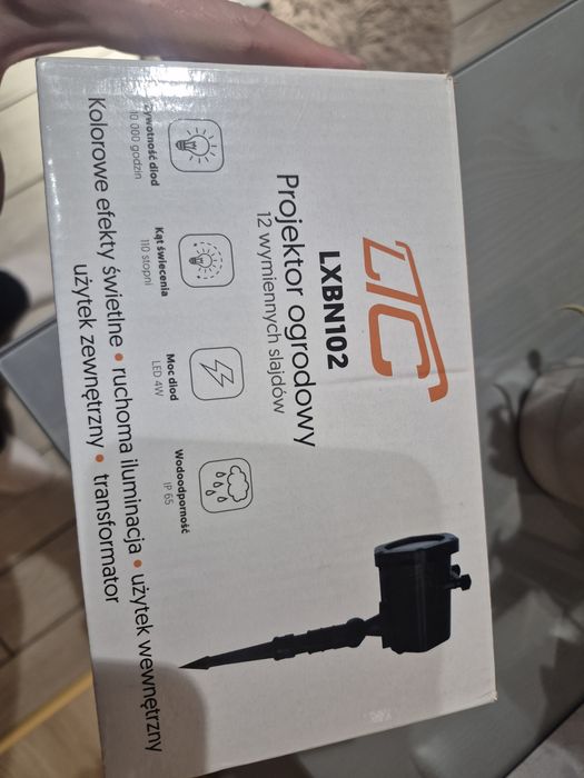 Projektor ogrodowy LED 12 slajdów kolorowych.