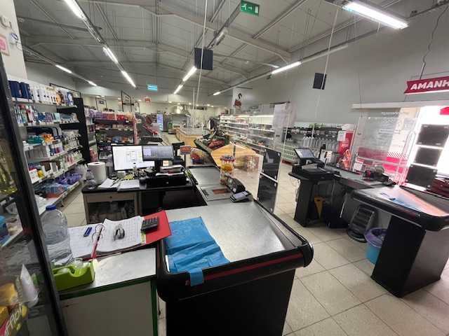 Trespasse supermercado 650m2 com parqueamento