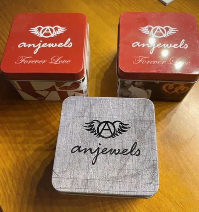 Caixas metálicas guarda joias