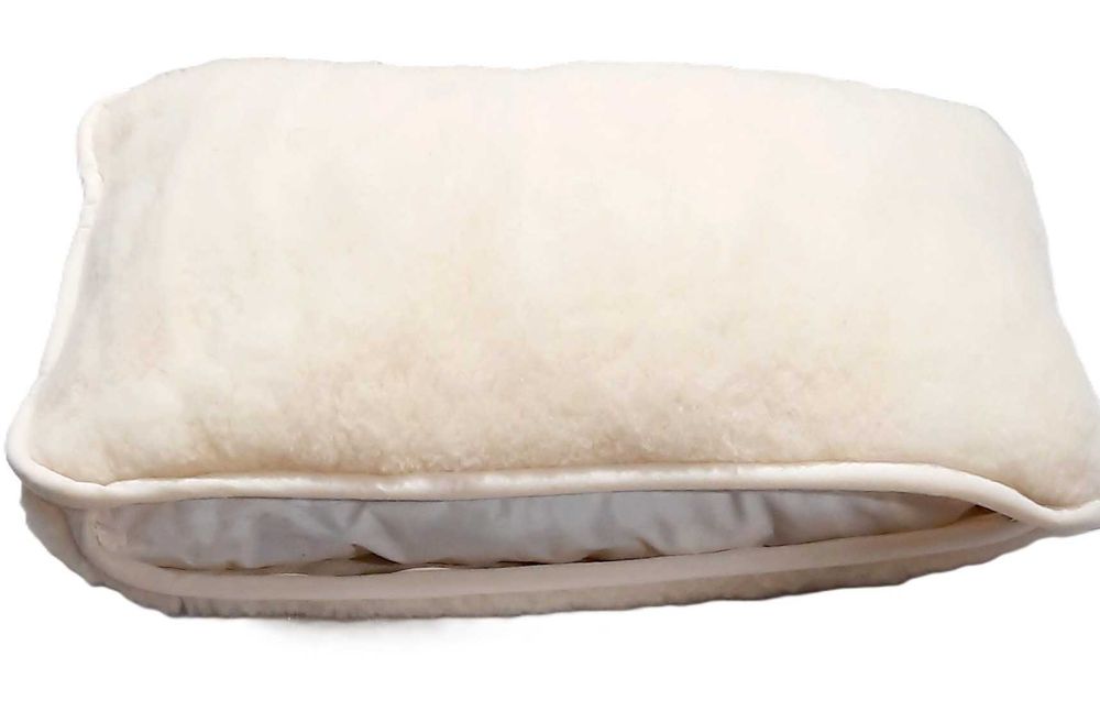 Poduszka wełniana z zamkiem 40x60  ,produkt polski