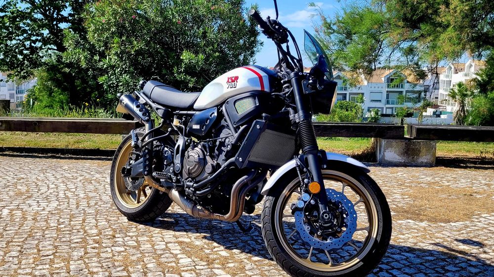 Yamaha XSR 700 XTribute (Edição Especial) - Apenas 4500 km - Escape Akrapovic (origem)