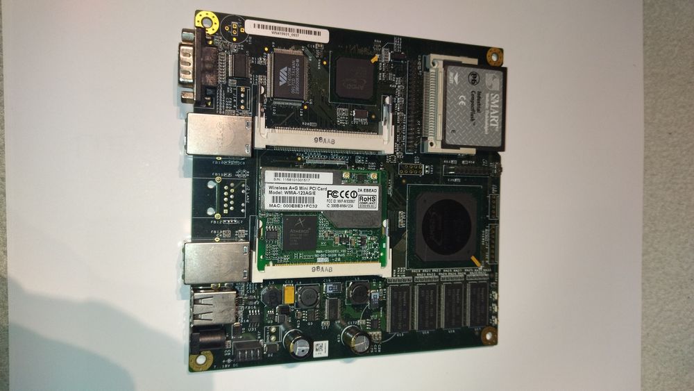 Alix 2D2 OpenWrt 2xLAN 500Mhz 256MB RAM wifi