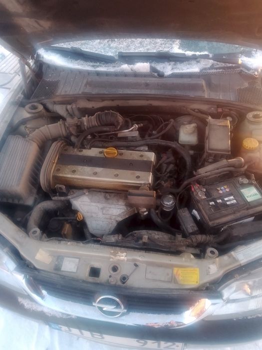OPEL VEKTRA хороший стан авто