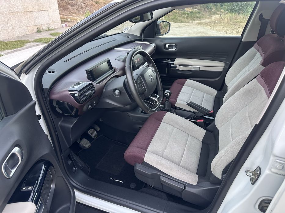 Citroën C4 Cactus 1.2 PureTech 130cv Shine – Full Extras – Teto Panorâmico