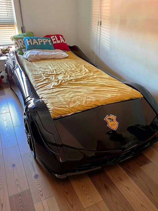 Cama Carro - Uma cama espacial para pequenos pilotos