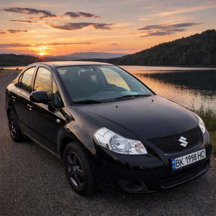 Suzuki SX4 Sedan 2010 — ідеальний варіант для щоденних поїздок та сім’ї

Продаю надійний та економний Suzuki SX4 2010 року випуску у відмінному технічному та візуальному стані. Автомобіль без перебільшень доглянутий, вкладень не потребує — сів і поїхав.

- Пробіг — лише 51 000 км (оригінальний!)
- Другий фізичний власник
- Без ДТП, без фарбувань
- Гаражне зберігання, рідка експлуатація

Останнє офіційне ТО пройдено на 50 тис. км — усі роботи виконані, жодних прихованих нюансів або “сюрпризів”. Машина повністю готова до експлуатації та перевірок на будь-якому СТО.

Економна у витратах, проста та надійна в обслуговуванні — ідеальний варіант як для міста, так і для поїздок трасою.

У комплекті:

літня резина — ідеальний стан

зимова резина — ідеальний стан

Огляд та переоформлення у м. Рівне
Можливий торг. 

За детальною інформацією —телефонуйте або пишіть за 38********04.
Авто варте уваги, реальний стан відповідає опису на 100%. Продаж від власника.