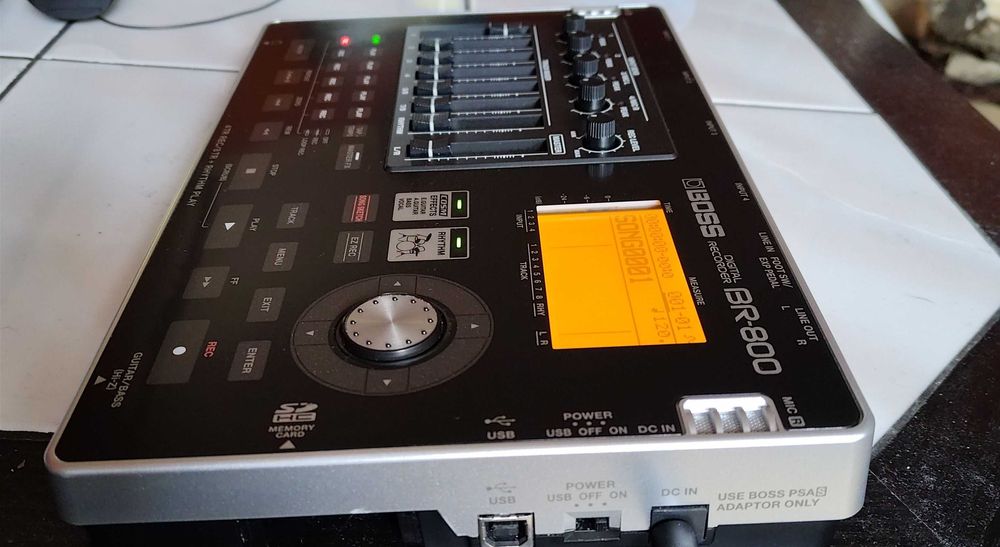 BOSS BR-800 4トラックレコーダー Amazon | BOSS Digital Recorder BR-800 | マルチトラック