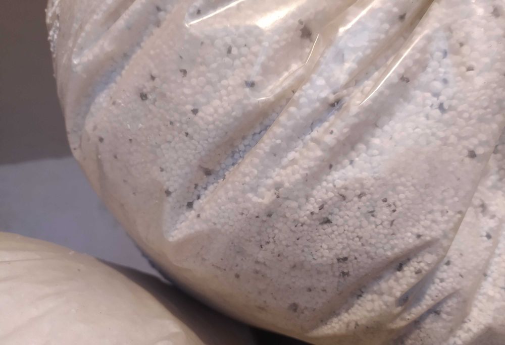 mielony styropian EPS i XPS, granulki styropianowe, granulat styropian