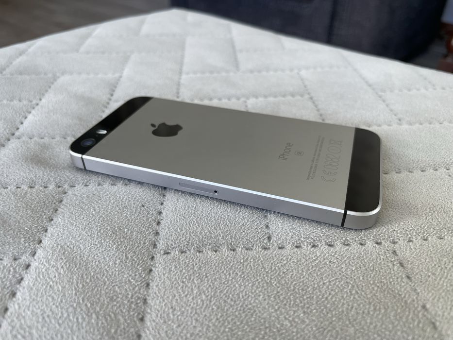 iPhone SE 128 GB + capa à prova de água