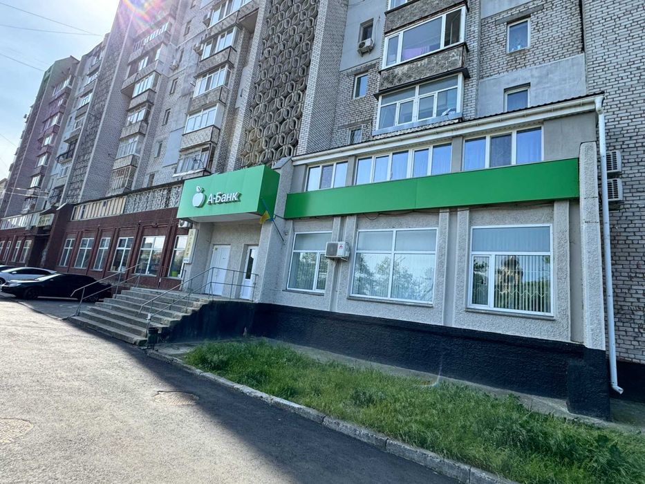 Пр.Центральний/Садова приміщення 115 кв.м. фасад  ціна 155 тис. у.о.