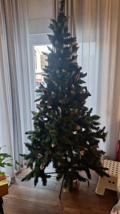 Árvore de natal usada apenas 1 vez