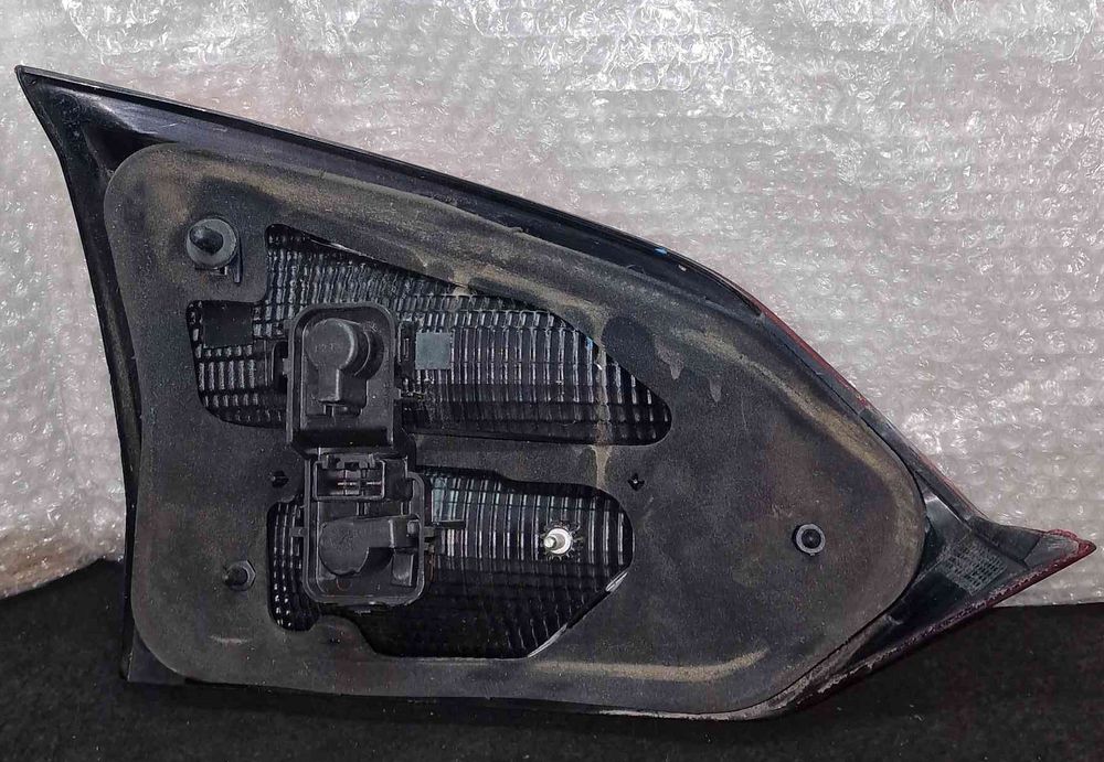 Farolim da Mala Direito FORD FOCUS III Turnier [07.2010 - 02.2020]