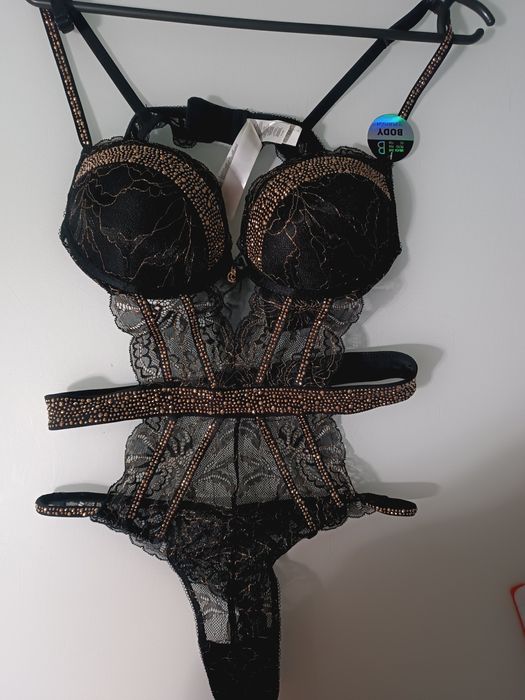 Nowe piękne body censored 75B new yorker