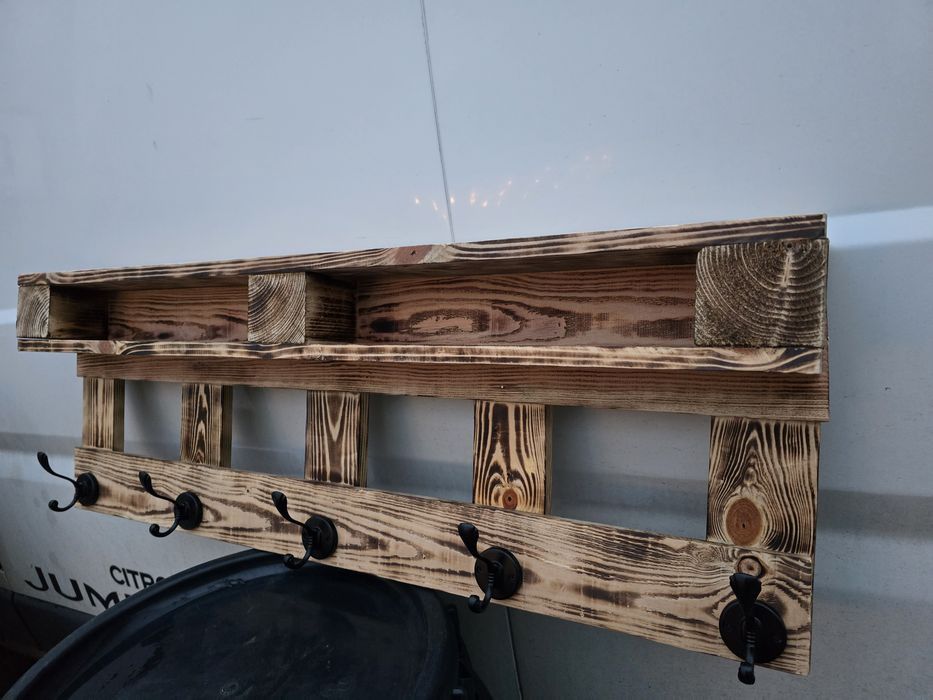 Półka wisząca wieszak