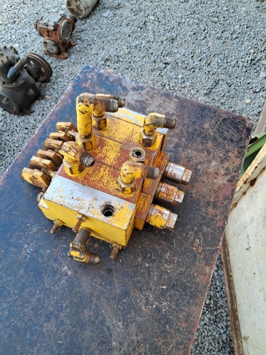 Гідророзподільник