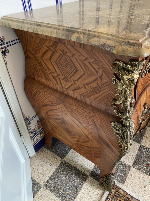 Cómoda Estilo Luís XV